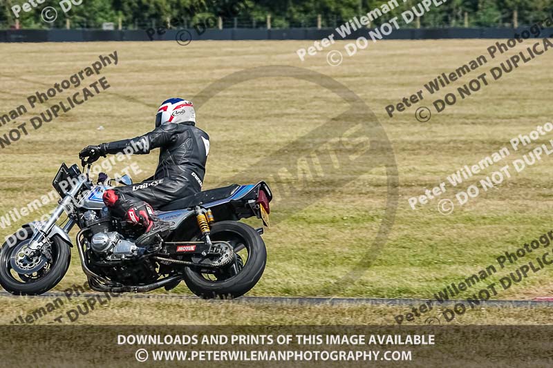cadwell park;cadwell park photographs;cadwell trackday photographs;enduro digital images;event digital images;eventdigitalimages;peter wileman photography;racing digital images;trackday digital images;trackday photos